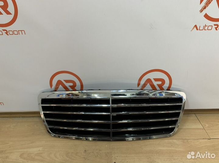 Решетка радиатора Mercedes W210 99-02