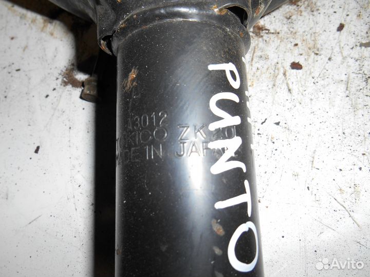 Стойка передняя Fiat Tokico A3012