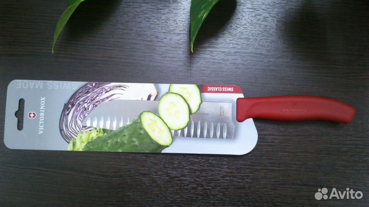 Нож кухонный Victorinox Swiss Classic сантоку 170м