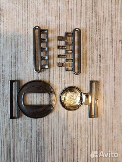 Пряжка- застежка металлическая для пояса