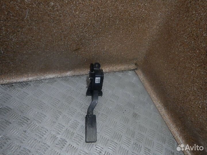 Педаль газа Hyundai Solaris