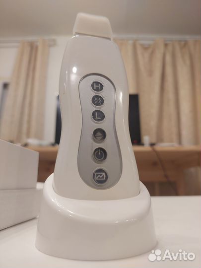 Ультразвуковой прибор для чистки лица