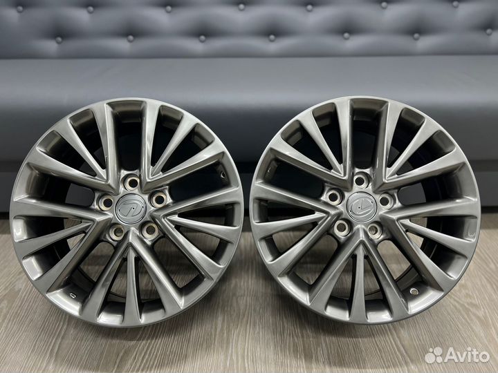 Диски литые H524F R17 5x114.3 на Toyota Camry