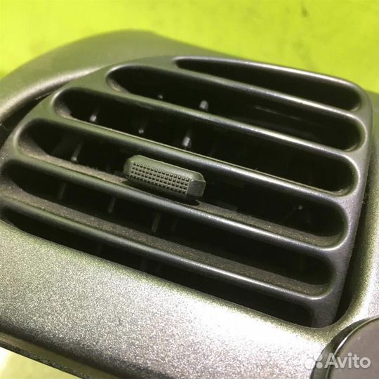 Рамка магнитолы Пежо 206