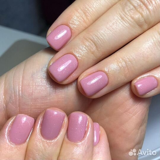 Маникюр с покрытием гель-лаком