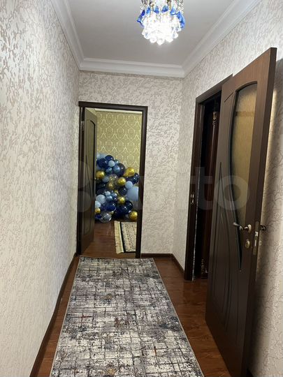 2-к. квартира, 52 м², 1/9 эт.