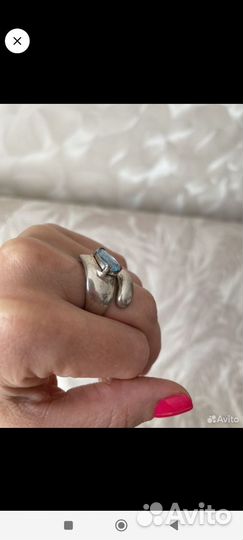 Серебряное кольцо с топазом