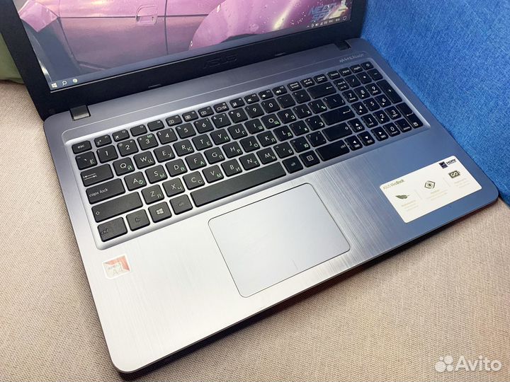 Ноутбук Asus X540BA 2020 года + Новая сумка