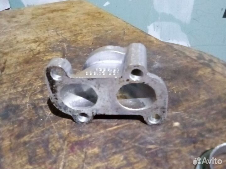 Впускной коллектор+ крепление карбюратора Ява 638