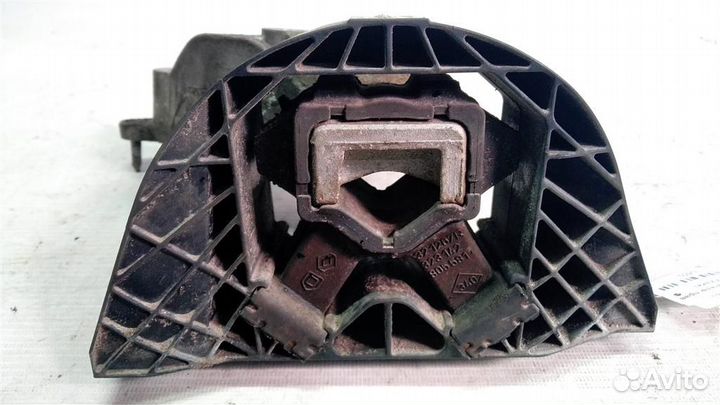 Опора двс правая (подушка) Renault Logan 2 14г