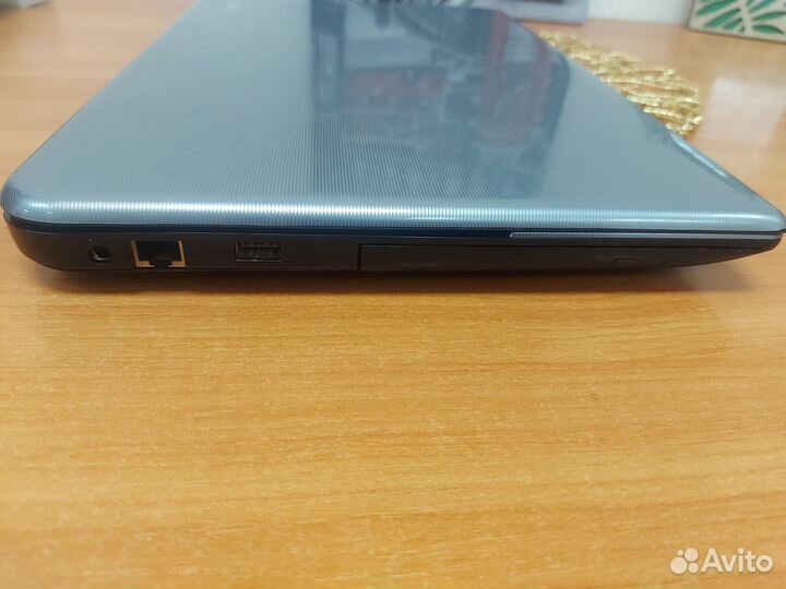 Мощный ноутбук Toshiba для игр работы и учёбы