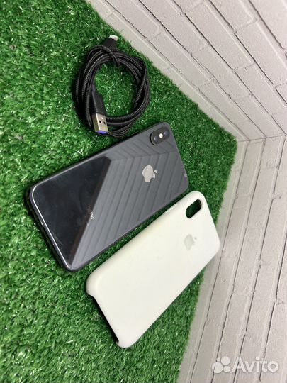 iPhone X, 64 ГБ