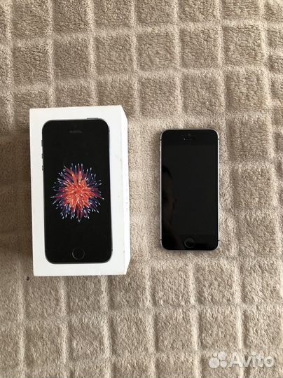 Телефон iPhone 5 se