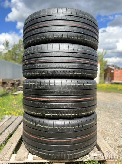 Pirelli P Zero PZ4 285/45 R21 и 315/40 R21