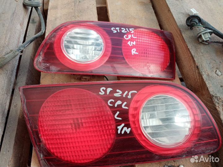 Вставка между стопов левая на toyota caldina AT211