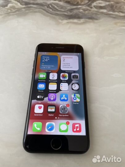 Телефон iPhone 7