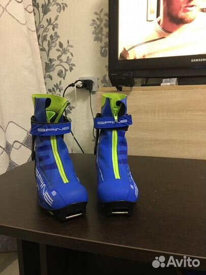 Лыжные ботинки
