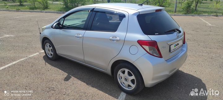 Toyota Vitz 1.0 CVT, 2011, 50 000 км