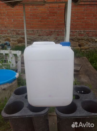 Канистра 10 литров бу