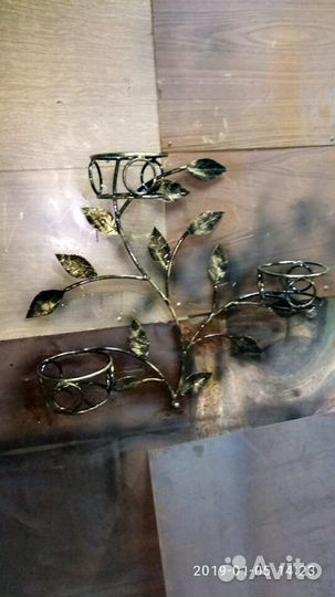 Подставка для цветов кованная настенная