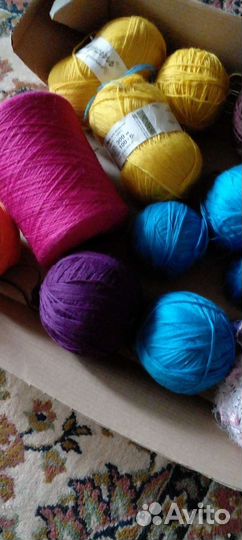 Пряжа шерсти и камвольная шерсть