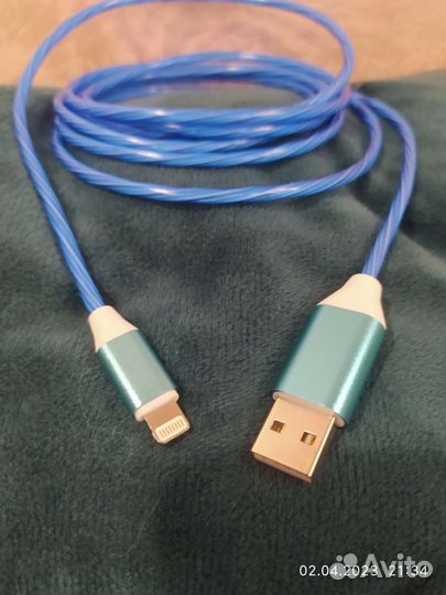Светящийся кабель для зарядки iPhone новый