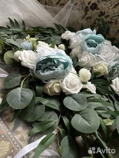 Композиции из искусственных цветов