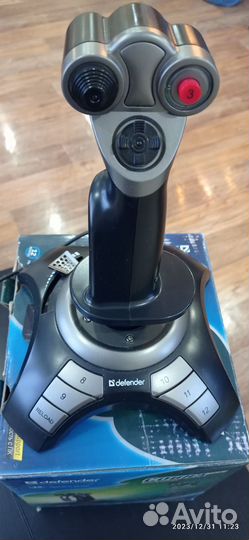 Игровой джойстик Defender Cobra R4