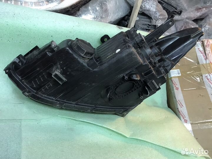 Фара правая Hyundai SantaFe 3 DM галоген