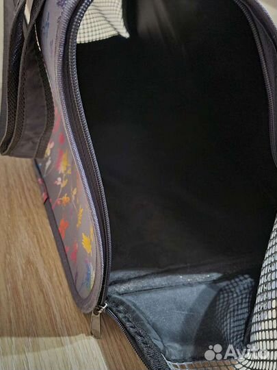 Переноска для кошек и собак