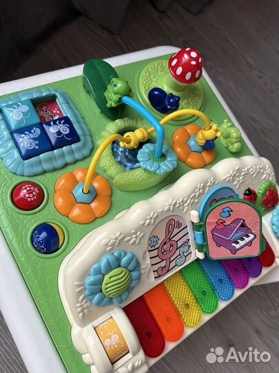 Развивающий стол chicco