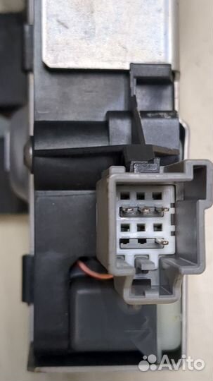 Замок багажника Volvo XC90