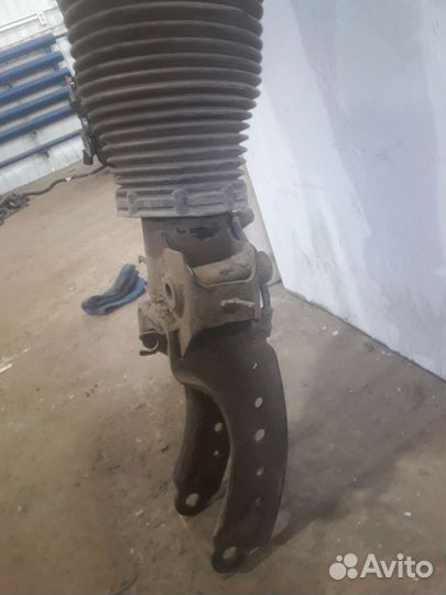 Стойка Фольксваген Туарег Правая