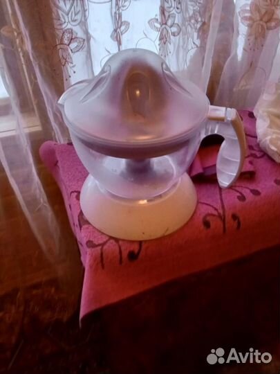 Электрическая соковыжималка для цитрусовых