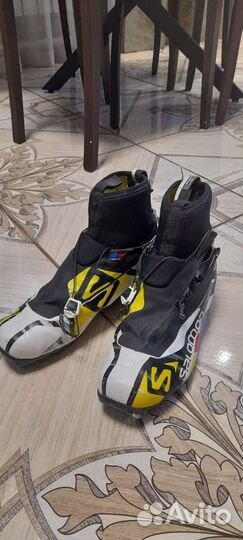 Ботинки лыжные