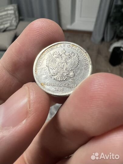 Монеты и купюры