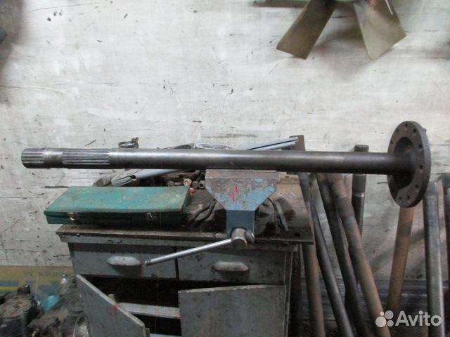 Полуось задняя правая Iveco Stralis