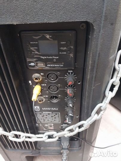 Звуковые колонки и сабвуфер