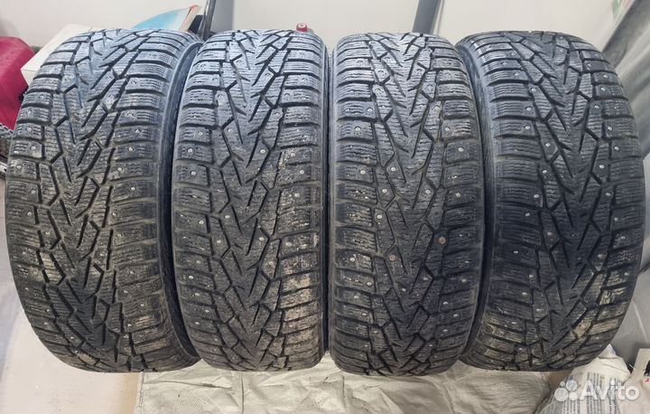 Nokian Tyres Hakkapeliitta 7 215/55 R17