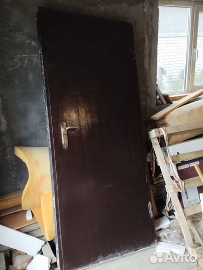 Дверь входная металлическая