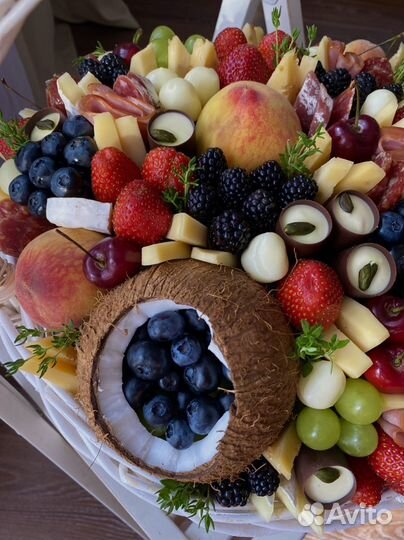 Букет фруктовая корзина