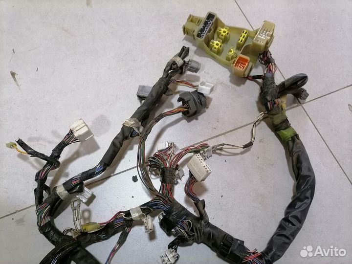 Проводка салона Toyota Vista 1990-1994 год