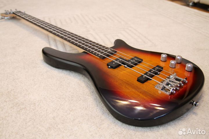 Бас гитара Irin