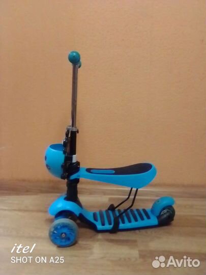 Самокат детский трехколесный с сиденьем бу