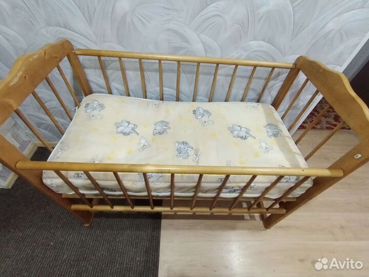 Детская кроватка