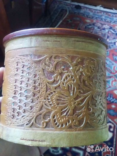 Резная коробочка из бересты