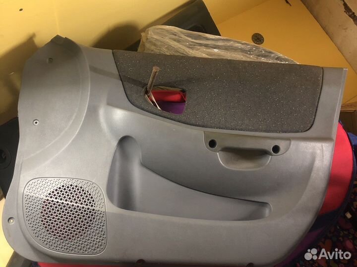 Обшивка акцент карта двери accent Hyundai