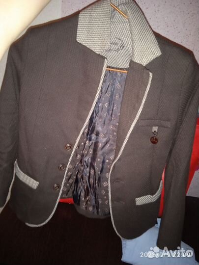 Пиджак школьный