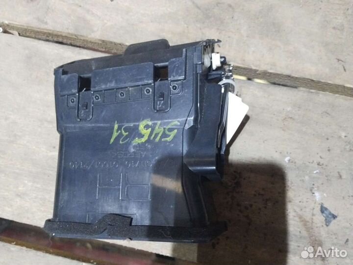 5567033270E0 Дефлектор воздушный Toyota Camry