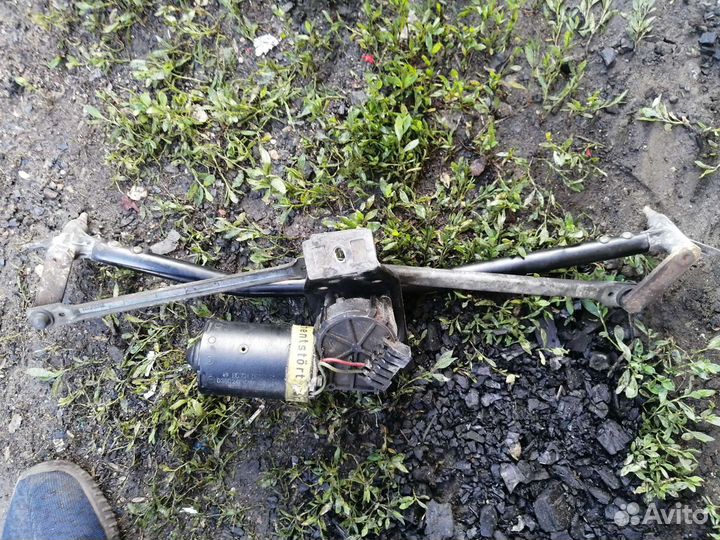 Двигатель с рычагами для омывателя стекла ауди 80